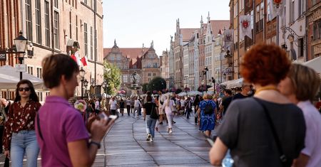 Są najnowsze dane o pensjach. To potwierdzone. Przestaliśmy biednieć