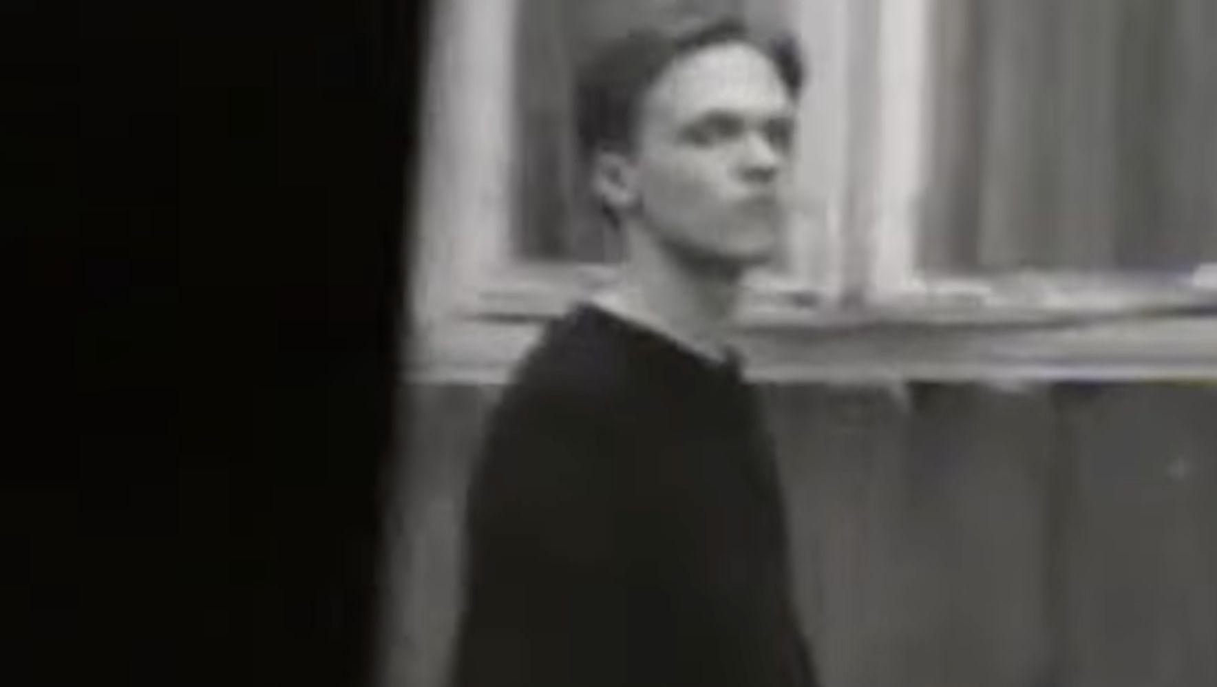 Szymon Hołownia w filmie "Człowiek z cienia"