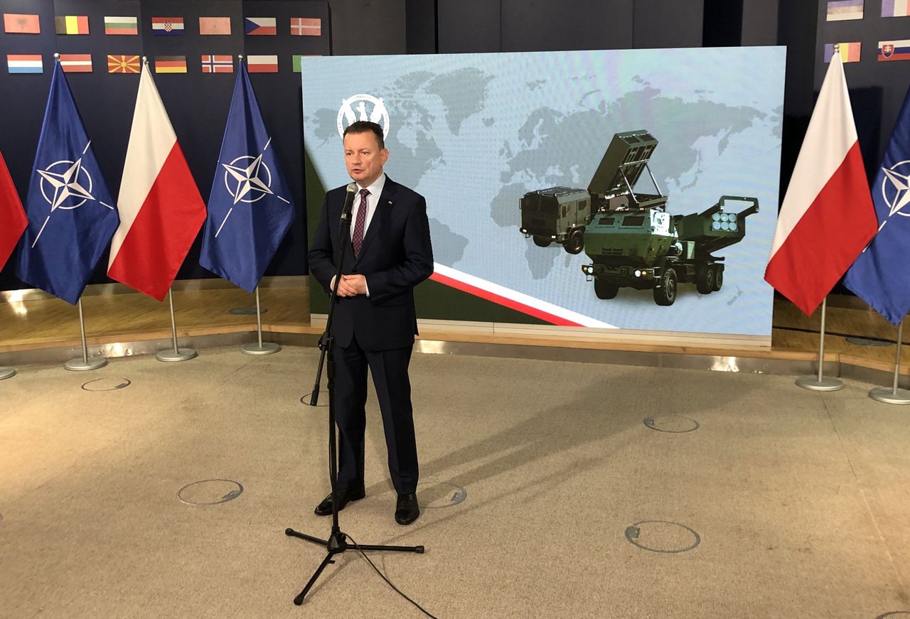 Wyrzutnie HIMARS na podwoziu Jelcza. MON zatwierdził ważną umowę