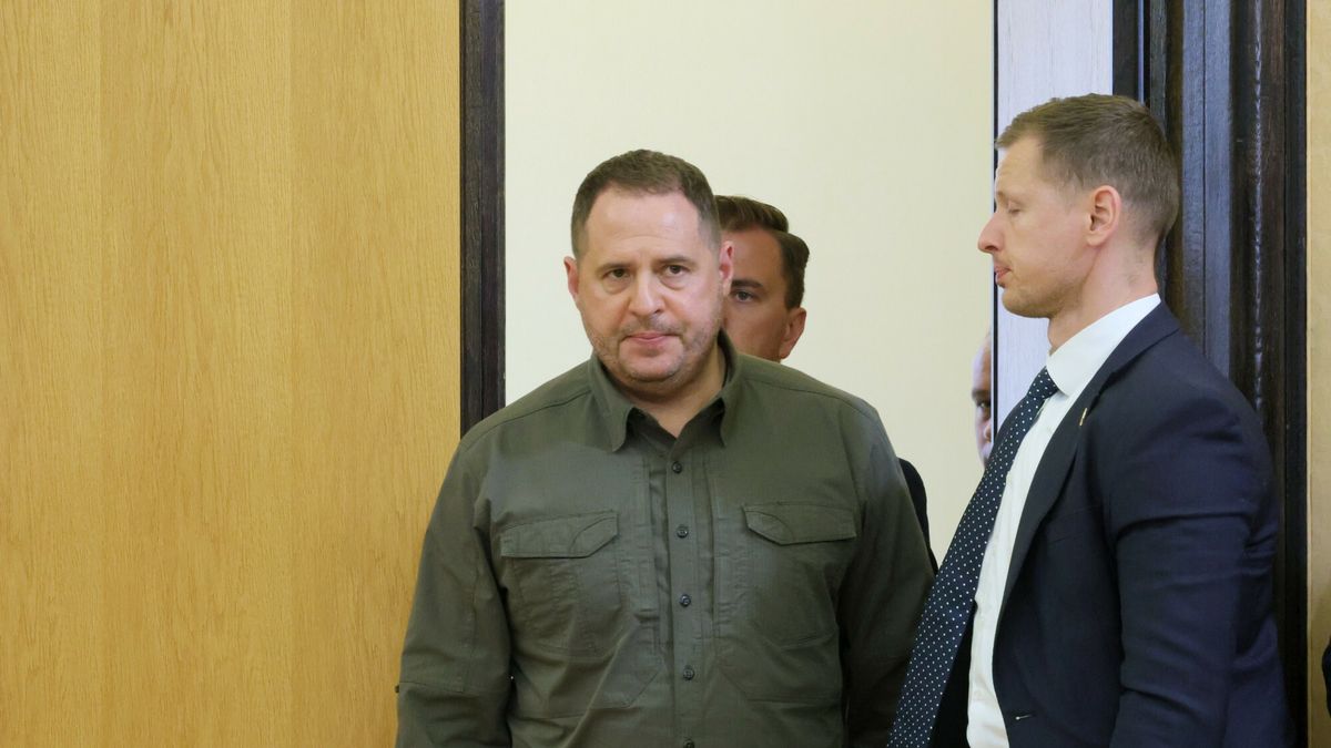 Wo?odymyr Ze?enski z wizyt? w Polsce
Fot. Adam Burakowski/East News, Warszawa, 08.07.2024. Prezydent Ukrainy Wolodymyr Zelenski z wizyta w Warszawie. Spotkanie z premierem Donaldem Tuskiem w KPRM. Podpisanie umowy o bezpieczenstwie miedzy Polska a Ukraina.
N/z: szef gabinetu prezydenta Ukrainy Andrij Jermak
Adam Burakowski