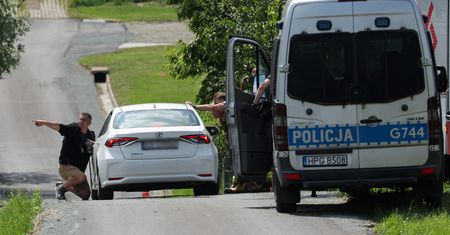 Obława w Limanowej. Auto poszukiwanego odnalezione