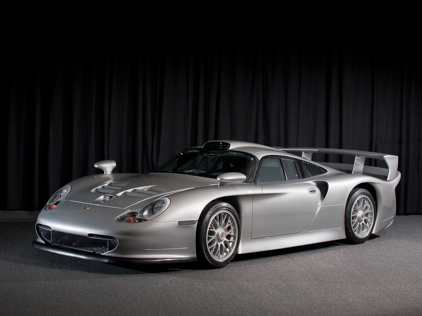 Porsche 911 GT1 Straßenversion - z toru na drogę [galeria zdjęć] 2