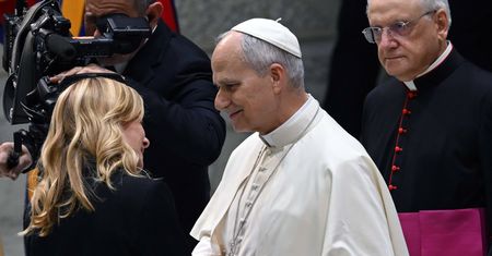 Papież przejdzie operację. Meloni opublikowała poruszający wpis