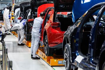 Kryzys niemieckiej motoryzacji. Więcej pracy bez podwyżki?