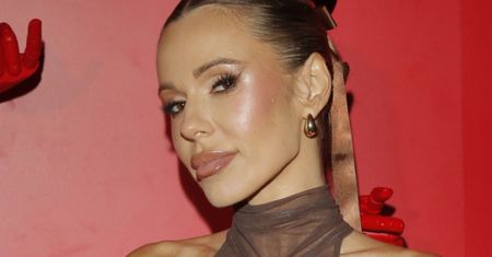 "Naga" sukienka Dody na urodzinach Vitkaca. Flesz zrobił swoje