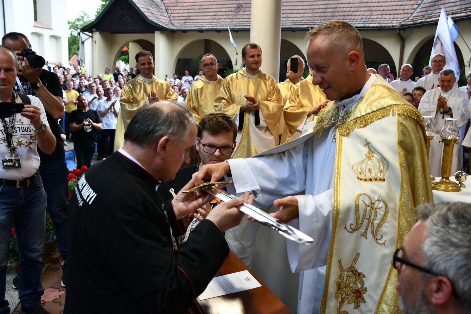 Biskup został Wojownikiem Maryi. Mówił o "lalusiach"