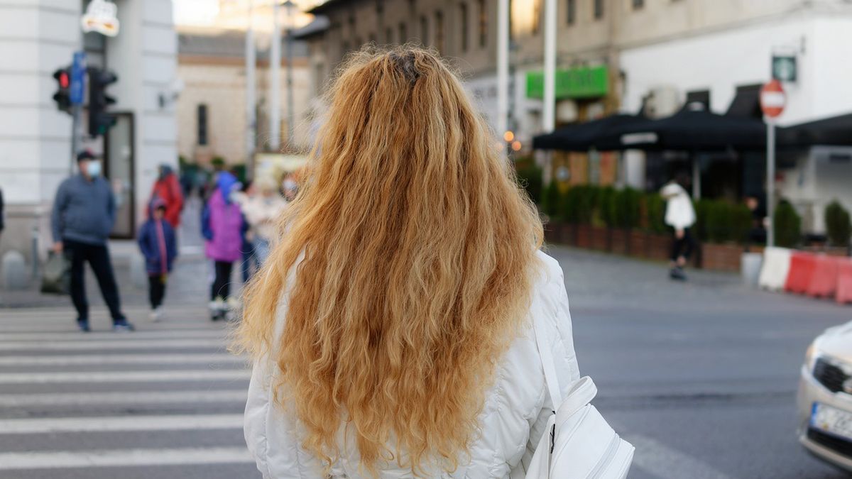 Kobieta została potrącona na przejściu dla pieszych