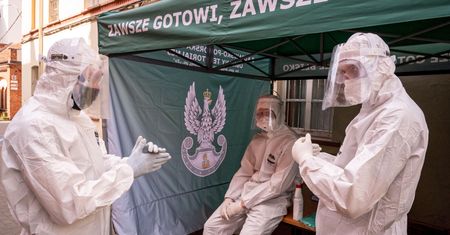 Żołnierze WOT pomogą szpitalom. "To podważanie i wchodzenie w kompetencje dyrektorów"