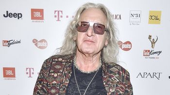 Grzegorz Markowski pokazał się PIERWSZY RAZ od DWÓCH LAT! Jak obecnie wygląda? (ZDJĘCIA)