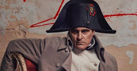 Napoleon: wersja reżyserska już w Apple TV+. Gotowi na długi seans?