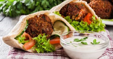 Falafel - arabski specjał zamiast kebabu
