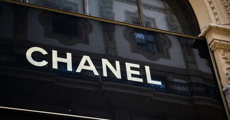Chanel rezygnuje z futer i skór egzotycznych zwierząt. Przełom w świecie mody