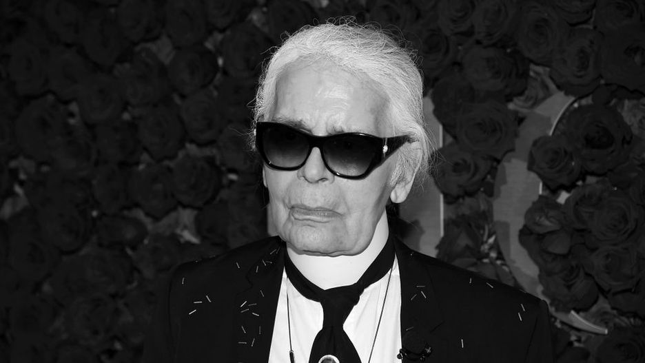 Karl Lagerfeld pozostaje legendą w świecie mody.