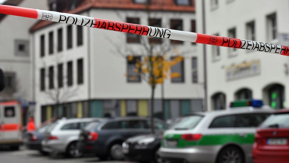 W Pfaffenhoffen napastnik wziął zakładniczkę - urzędniczkę z Jugendamt