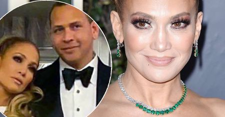 Złote Globy 2020: Jennifer Lopez przebrała się podczas gali. Druga kreacja do złudzenia coś nam przypomina!