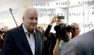 Niemcy. Szef MSW Horst Seehofer podał się do dymisji. Powodem jest polityka migracyjna