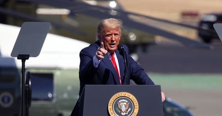 Trump twierdzi, że nie da się kogoś zhakować. "Trzeba mieć 197 IQ i znać 15 proc. hasła"