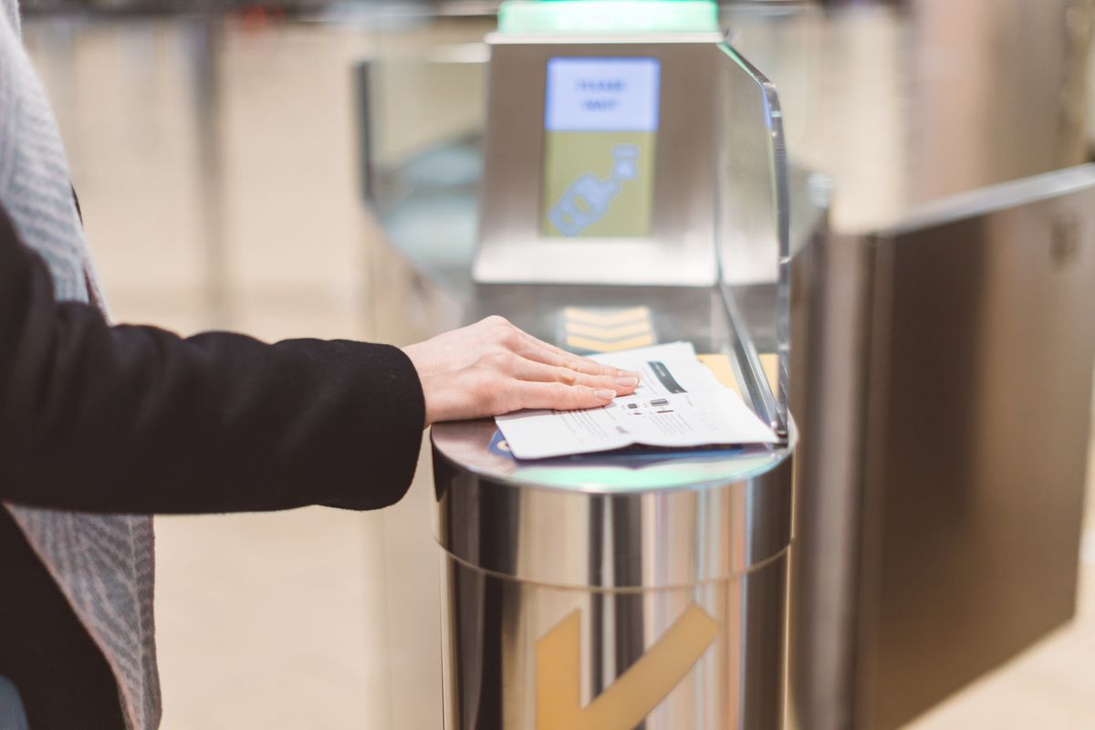 Nowy system FaceBoardingu umożliwi podróżnym poruszanie się po lotnisku bez konieczności okazywania dokumentu tożsamości oraz karty pokładowej