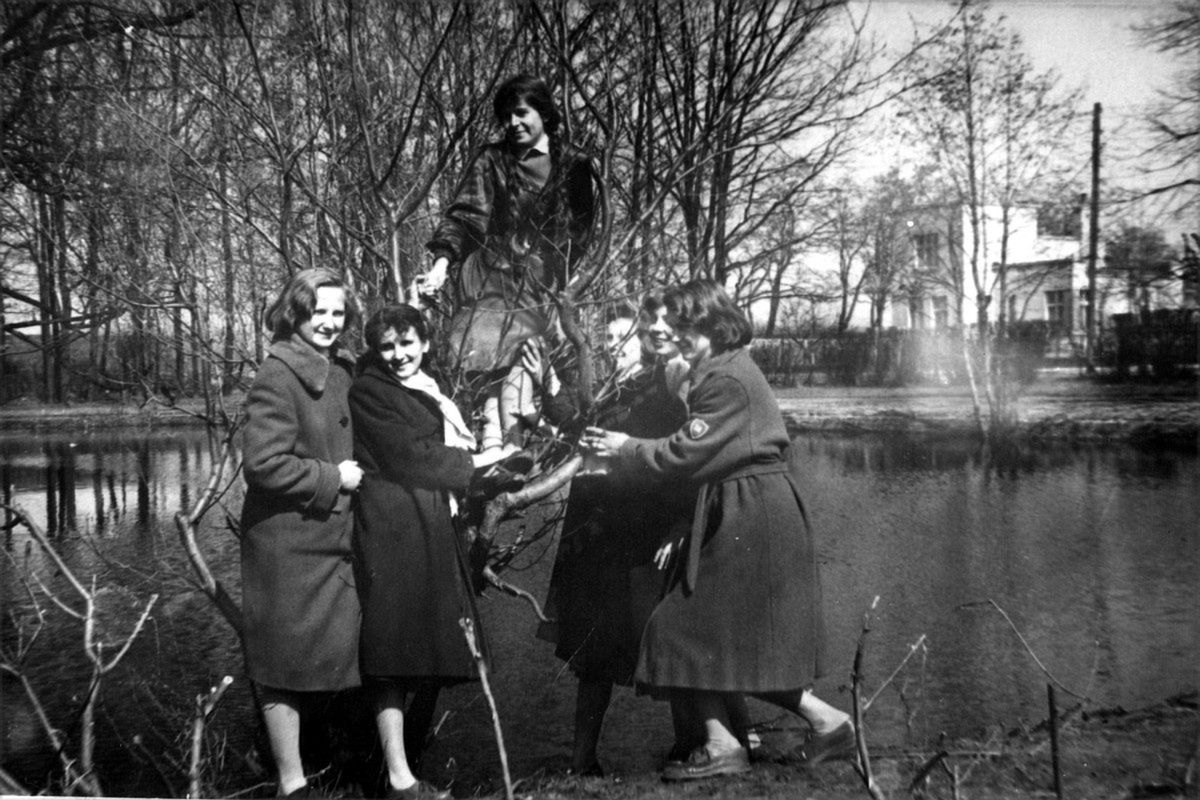 Park Chopina z mostkiem i stawem sprzed 65 lat. Kto je pamięta?
