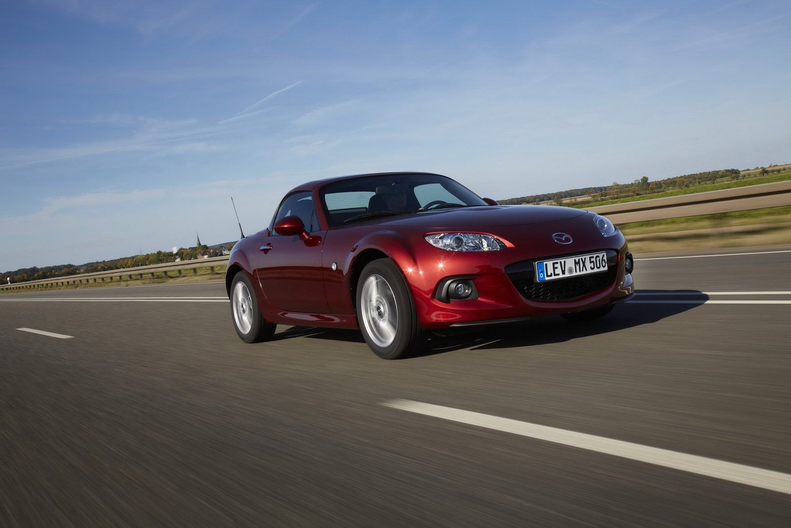 2013 Mazda MX-5 - kultowy roadster po kuracji odmładzającej [galeria] 53