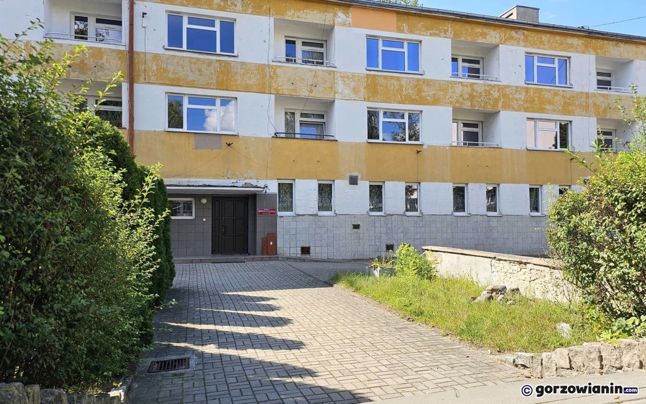 Gorzów: Mają zdobywać medale, a będą spać w fatalnych warunkach. Internat pilnie do remontu