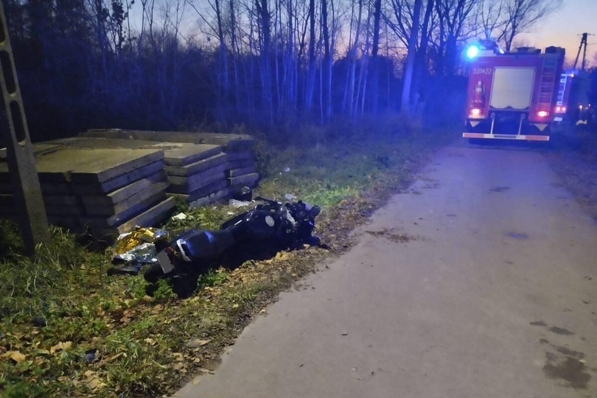 Motocyklista uderzył w betonowe płyty Oleśnikach