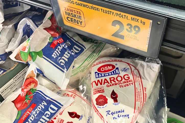 Cena Twarogu Garwolińskiego na etykiecie w Biedronce