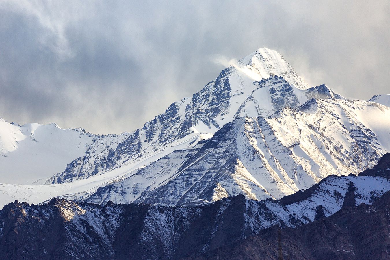 Dramat w Nepalu. Lawina pod Mount Everest i zaginieni himalaiści