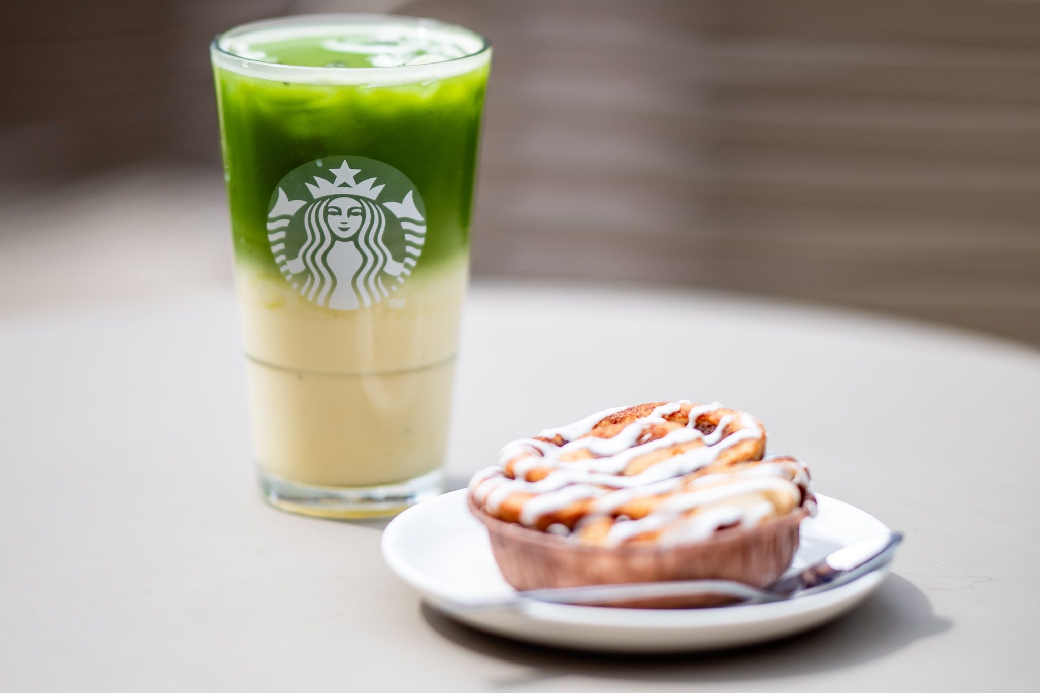 Letnie nowości zawitały do Starbucks. 