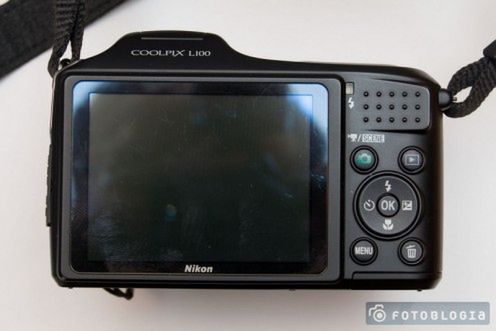 Nikon Coolpix L100 - tylna część aparatu