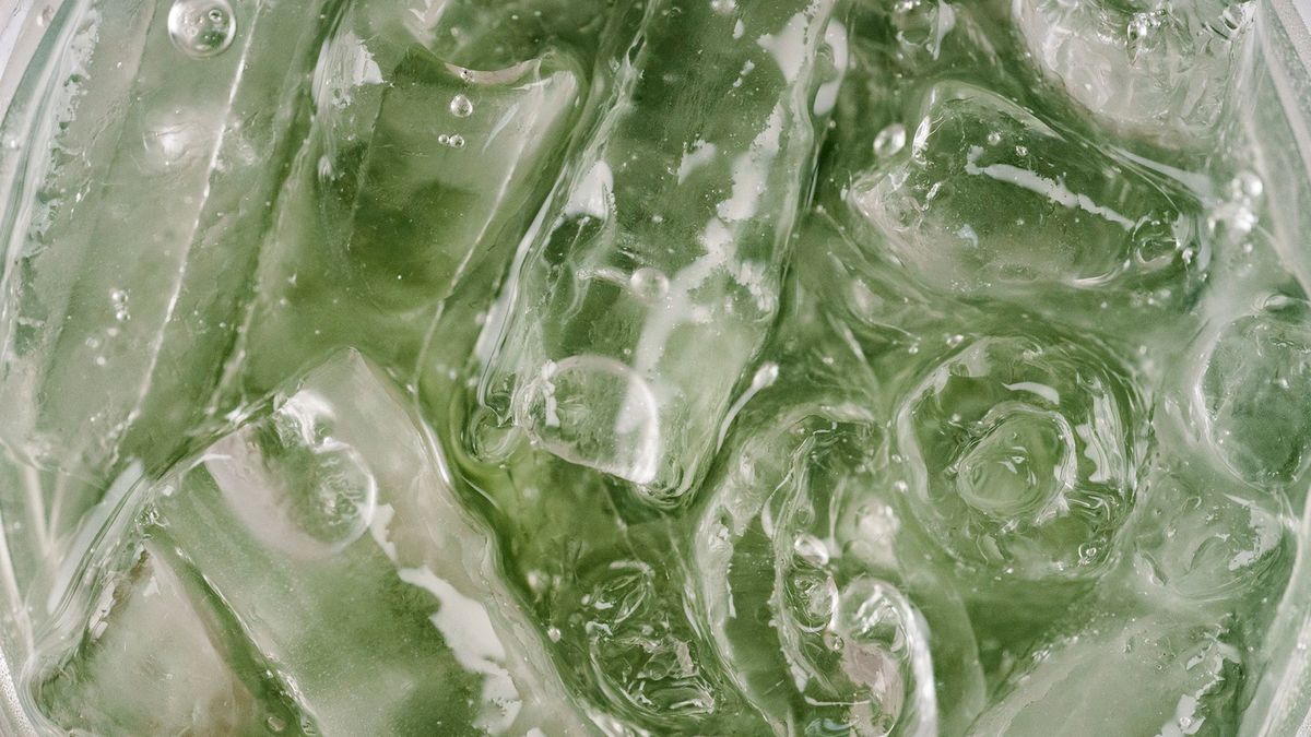 Najgorsze latem. Te trzy napoje mogą doprowadzić do odwodnienia