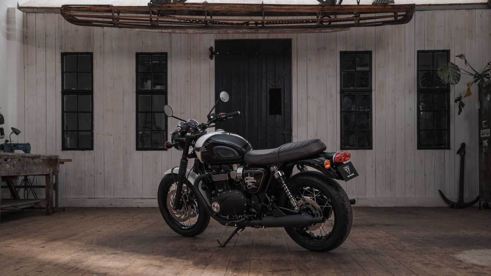 Triumph Bonneville T120 Black DGR