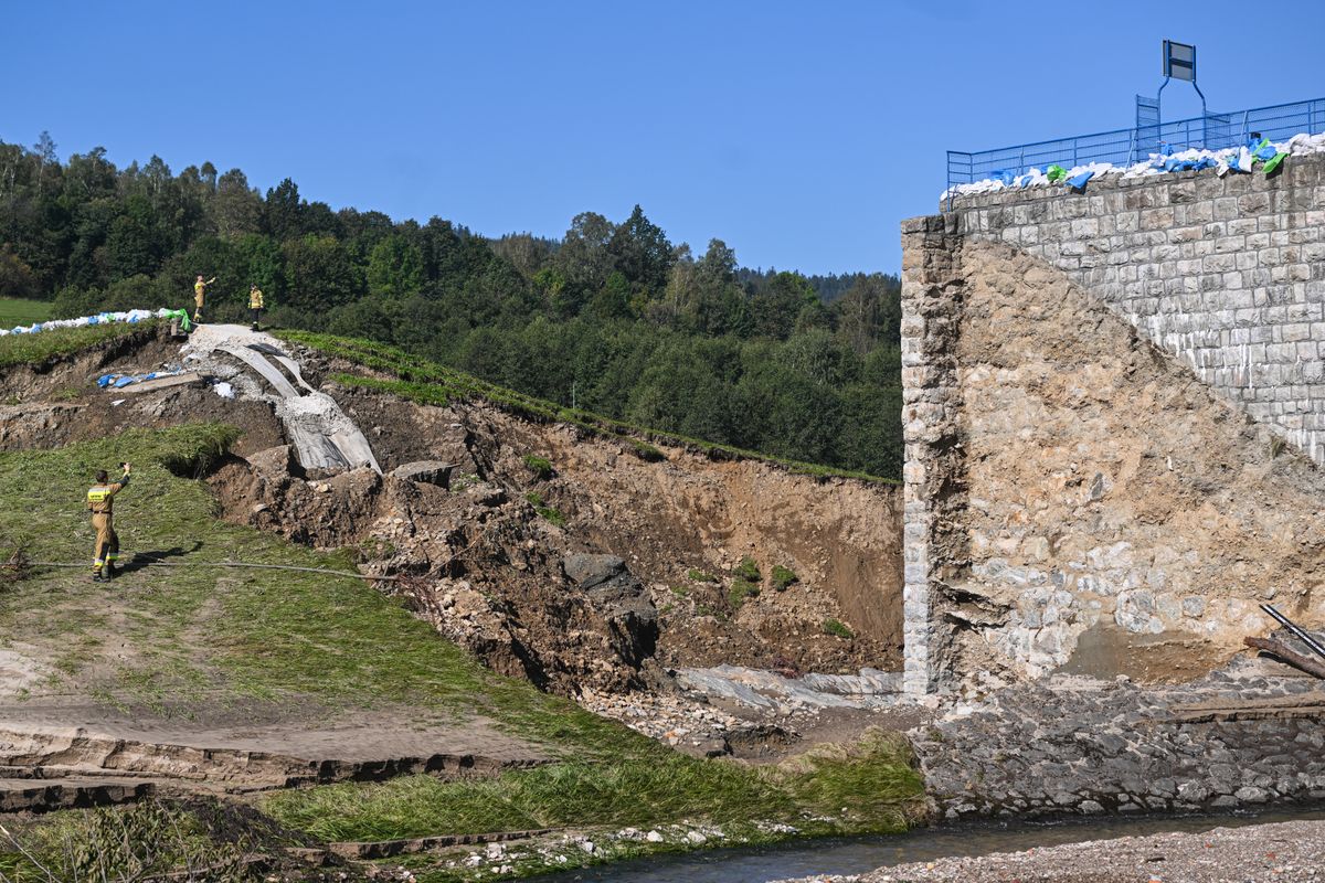 Uszkodzona zapora w Stroniu Śląskim (Photo by Omar Marques/Getty Images)