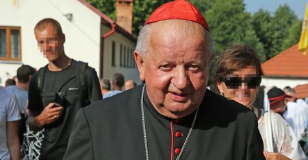 Pedofilia w Kościele. List ofiary pedofilii do kard. Stanisława Dziwisza odnaleziony