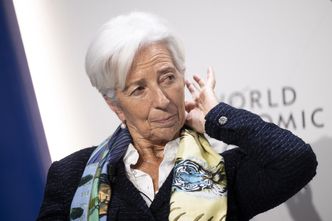 Przechodzimy z trybu obrony do konkurencji. Lagarde podsumowała "dziwny" 2022 rok