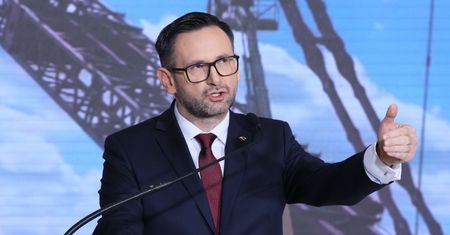Daniel Obajtek poucza rząd. "Prezes Orlenu dzwoni do premiera"