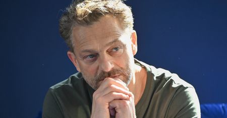 Grzegorz Damięcki miał dość rodzinnej sławy. Myślał o zmianie nazwiska