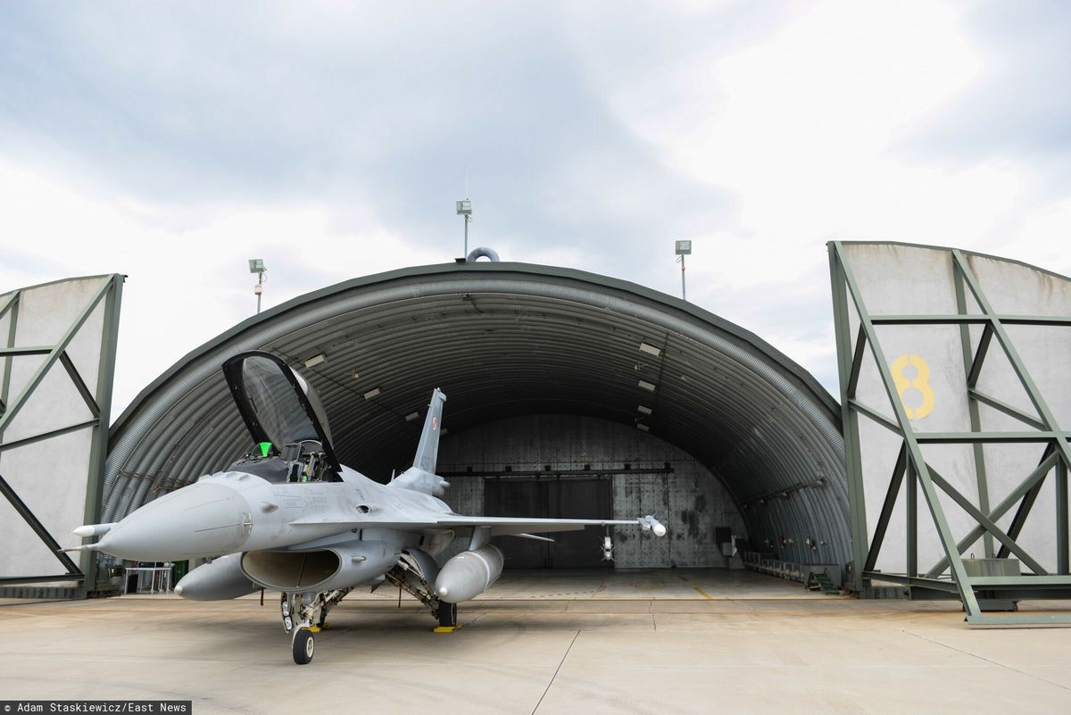 Według MON, program modernizacji samolotów F-16 jest przedmiotem bieżących analiz pod kątem zdolności operacyjnych