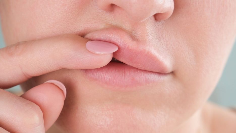 Pełne usta można osiągnąć za pomocą ćwiczeń