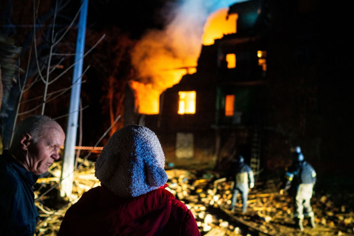 Growing divide: Ukrainians weigh peace against territorial loss