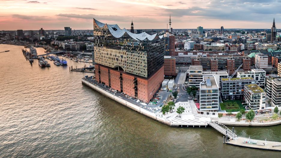 Hamburg to miasto, gdzie nowoczesność miesza się z tradycją