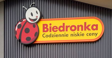 W namiocie Biedronki było 40 stopni. Sieć zabrała głos