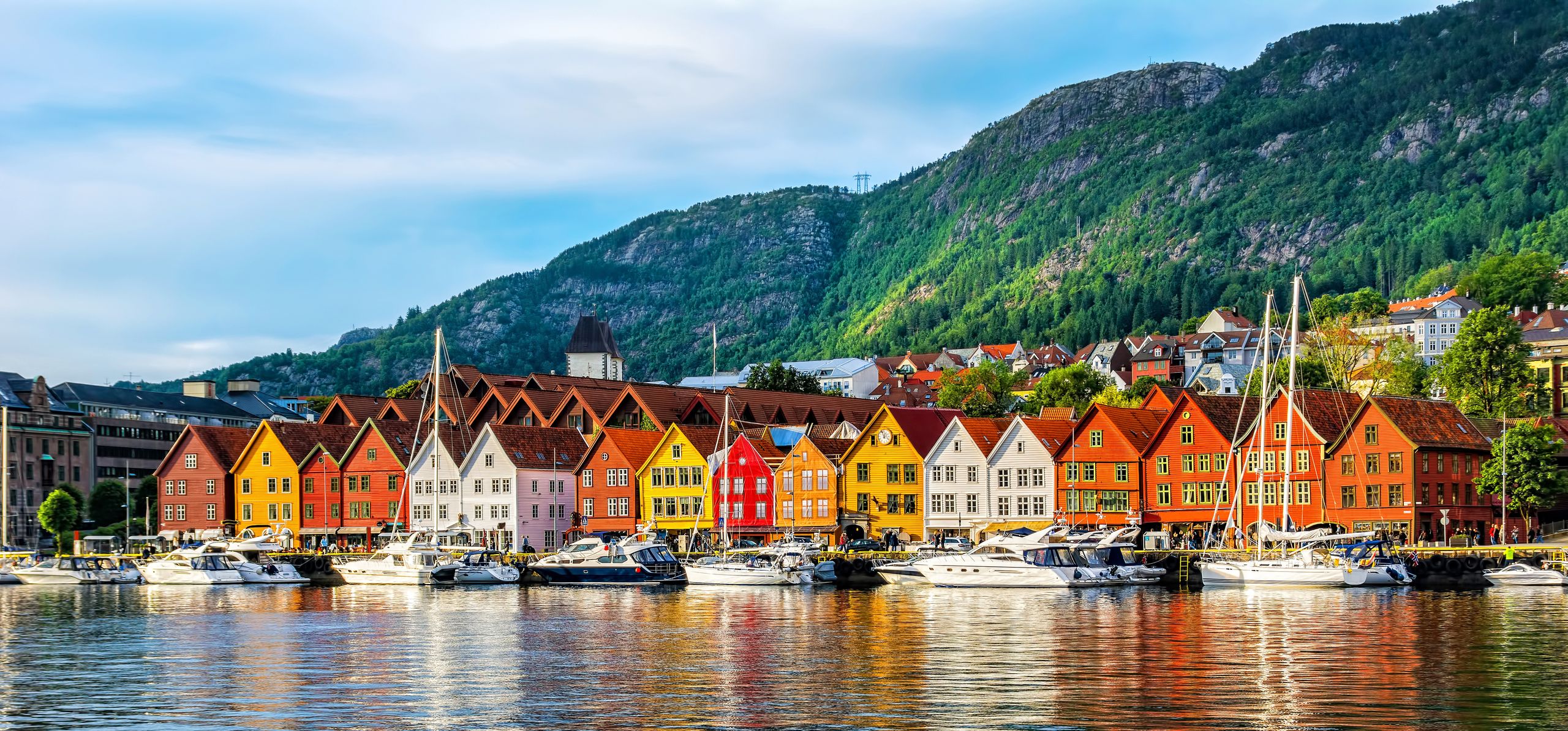 Bergen w Norwegii - brama do fiordów