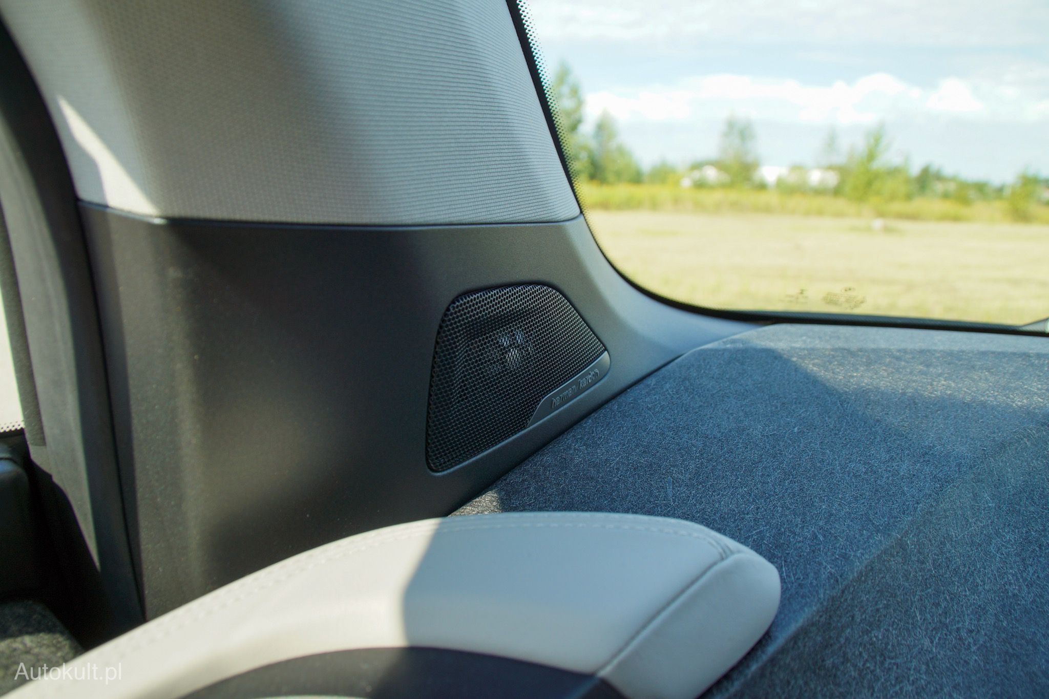 Porządny zestaw audio nie jest nowością na rynku, ale teraz staje się wyposażeniem obowiązkowym. W BMW o tym wiedzą