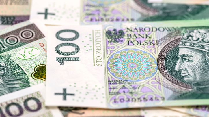 Kto dostanie dodatkowe 400 złotych na dziecko? Czy wszyscy rodzice otrzymają 900 plus?