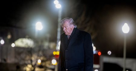 "Zbezcześcił pamięć żołnierzy". W świecie oburzenie po słowach Trumpa