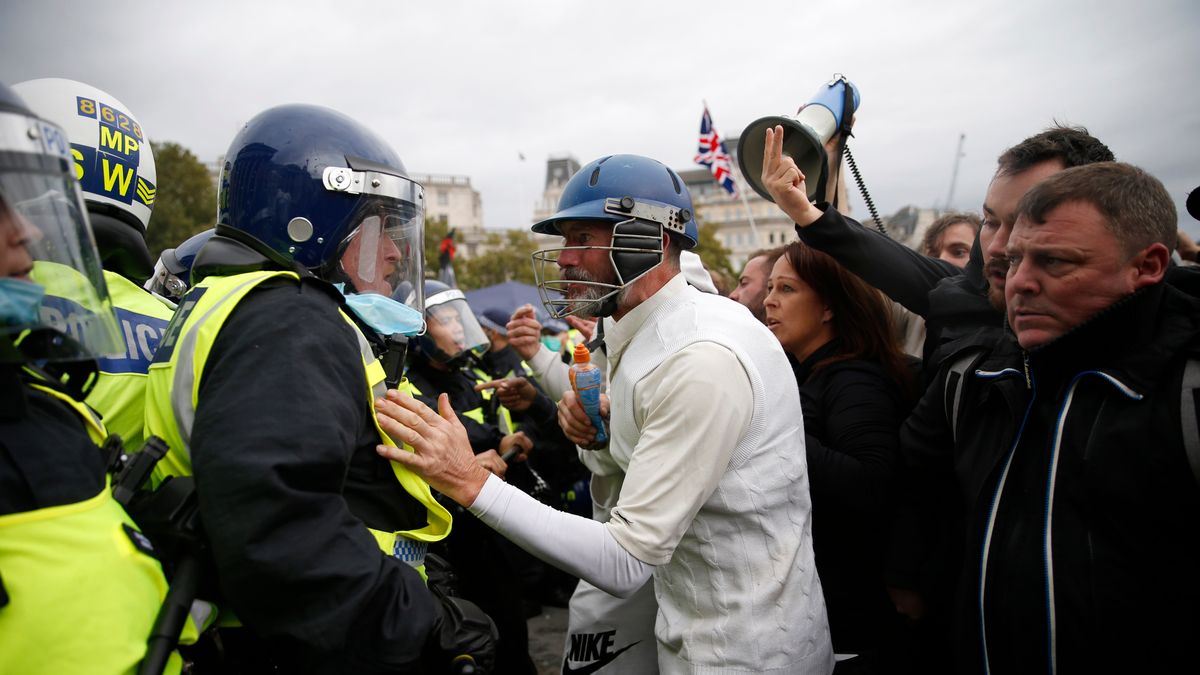 Zdjęcie dnia. Starcia w Londynie podczas protestu przeciw COVID-19 1