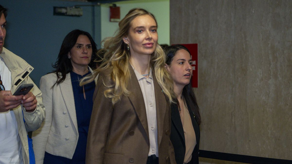 Harvey Weinstein Re-Trial On Rape And Sexual Assault Charges Continues In New York
NEW YORK, NEW YORK - MAY 8:  Alleged victim of Harvey Weinstein, Kaja Sokola (C) arrives at Manhattan Criminal Court during Weinstein's rape and sexual assault re-trial on May 8, 2025 in New York City.  Weinstein faces a retrial on rape and sex assault charges for which a previous 2017 conviction by a jury was overturned by an appeals court that ruled the way witnesses were handled was unlawful. (Photo by Steven Hirsch-Pool/Getty Images)
Pool