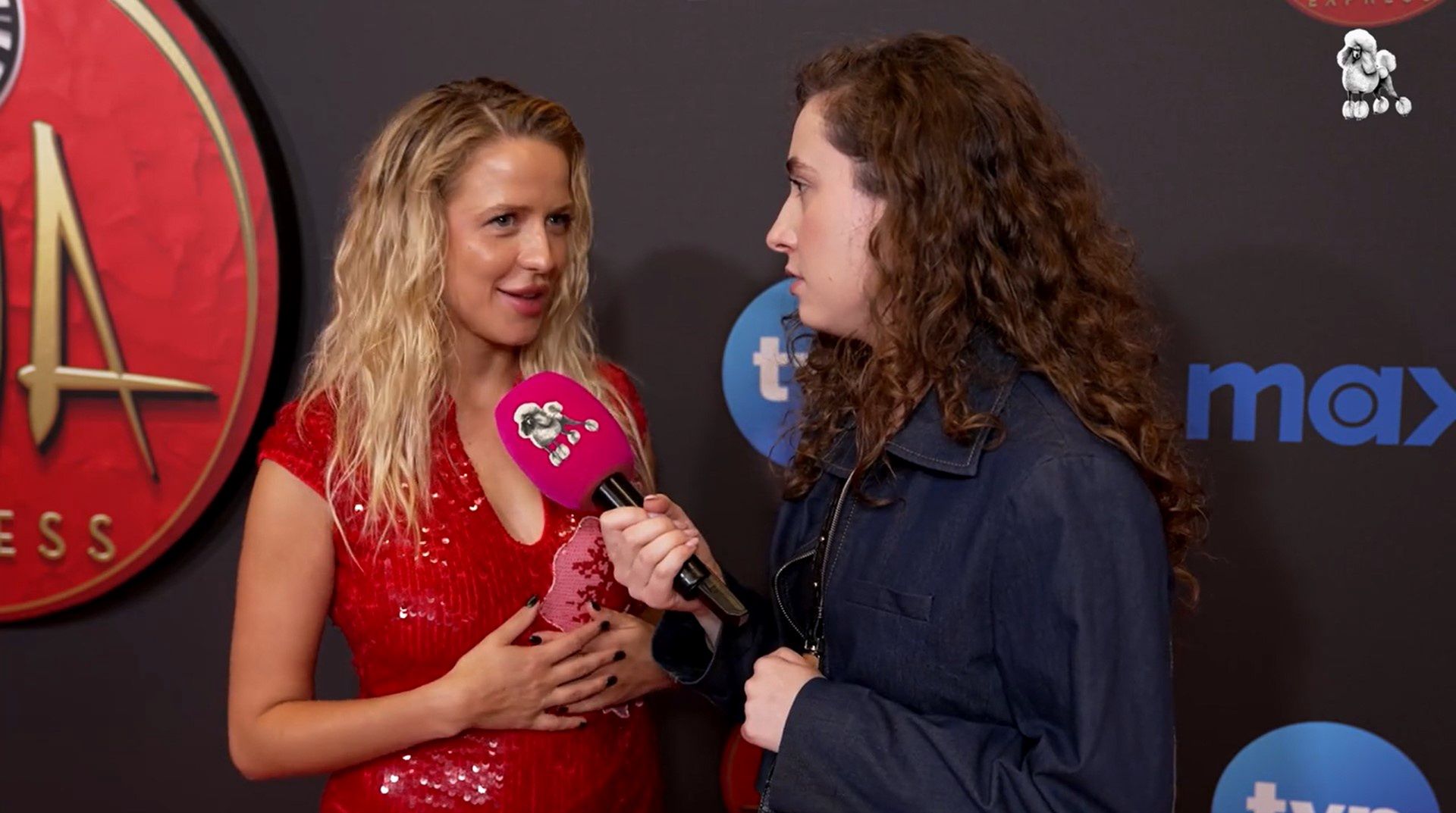Jessica Mercedes podczas wywiadu