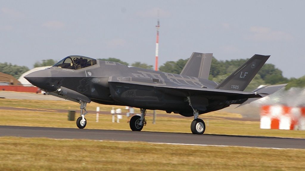 Wart 100 mln dolarów F-35 przez jakiś czas będzie najdroższym samolotem szkolnym na świecie.